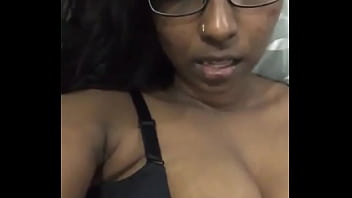 Desi Housewife’s Sultry Nude Selfie