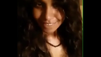 Busty Mumbai Aunty With Curves That Drive Men Wild