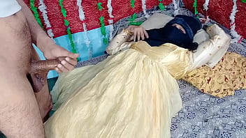 Desi Bride In Yellow Saree Gets Pussy Pounded By Huge Indian Cock
