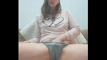 Lonely Girl’s Desperate Self-pleasure