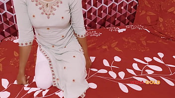 चाची की बेटी को जमकर चोदा, उसकी चीखें सुनकर मज़ा आ गया