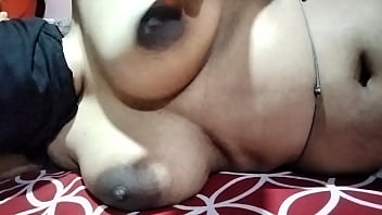Sensual Mallu Bhabhi’s Alluring Desires
