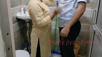 Unforgettable Indian Teacher’s Doggystyle With Seductive Hindi Whispers