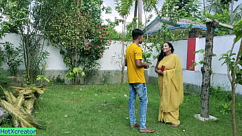 Desperate Indian Bhabhi Begs For A Stranger’s Load Deep Inside Her