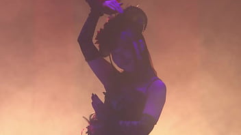 Aina Suzuki’s Guilty Kiss Solo Cam: A Sultry, Unfiltered Peek