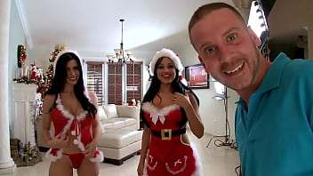 Bubble Butt Christmas Orgy: Rebeca Linares And Abella Anderson’s Festive Fuck Fest