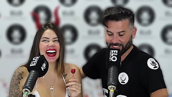 Sara Blonde’s Sizzling Hot Interview In The Argentine Elo Podcast Room