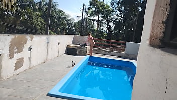 I Called The Handyman Over On Sunday To Finish The Pool Job, But I Was Ready And Waiting Like A Total Slut. He Ended Up Jerking Off And Came All Over Me.