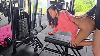 Pounding That Thick Brunette Kel Macettare In The Condo Gym