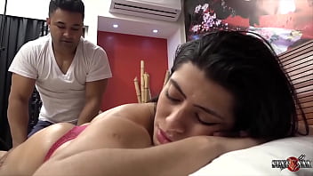 The Masseuse Fucks The Hot Babe After An Arousing Massage