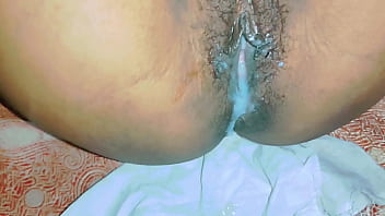 Real Desi Housewife’s Hottest Homemade Action