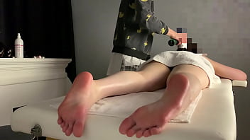 Unwinding The Naked Sweetheart With A Sensual Massage