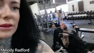 Sweaty, Ripped Milf Grinding It Out At The Gym