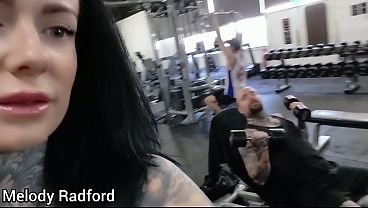 Sweaty, Ripped Milf Grinding It Out At The Gym