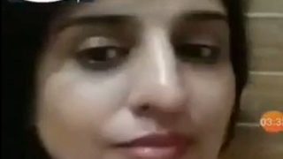 Lahore Bhabhi’s Steamy Video Call
