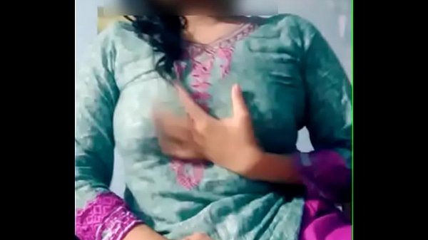 Aroused Indian Teen Pleasuring Herself On Webcam! Sizzling Desi Babe Flaunting Her Luscious Curves