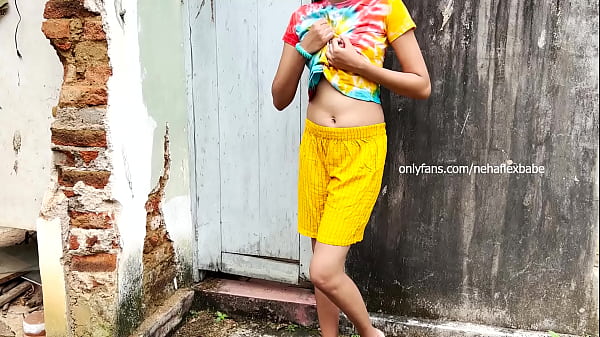 Neha’s First Time: An Indian College Girl’s Wild Outdoor Fuck