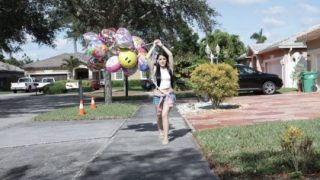 Tiny Tease Jessica Jewels Pops 99 Load-filled Balloons