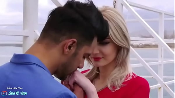 Sizzling New Romance: A Couple’s Passionate Kiss