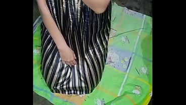 Hot Indo Chick Sends Pussy Pics To Her Boyfriend