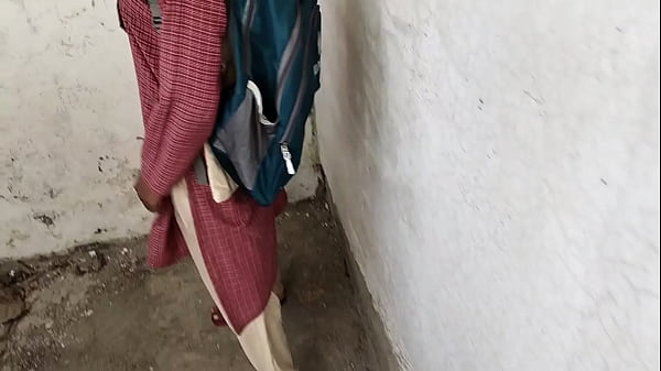 Desi Village School Sweethearts’ Raw Homemade Fuck In Indian Porn