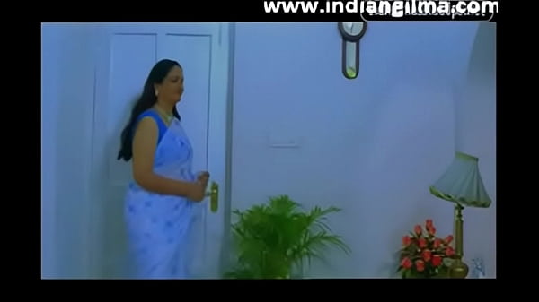 Aunty Jeyalalitha’s Scandalous Fling With Her Chauffeur