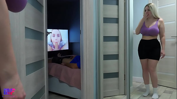 Curvy Stepdaughter Peeks At Her Stepdad’s Private Moments