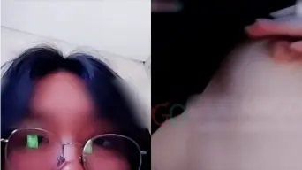 Abg Chindo Shows Off Her Pink Pussy On Ometv, Leaking Wet And Ready