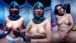 Hot Auntie Cita: Curvy And Voluptuous In A Hijab
