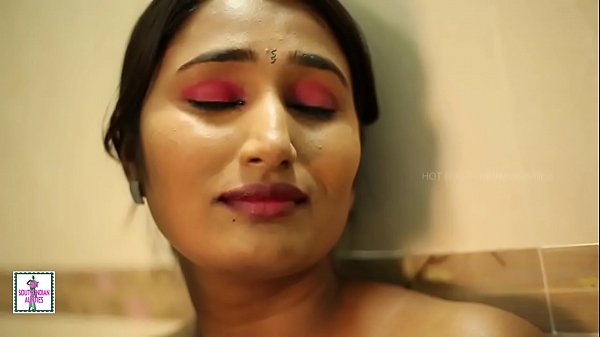 Steamy Desi Babe’s Private Bathroom Fling – Leaked Sex Tape