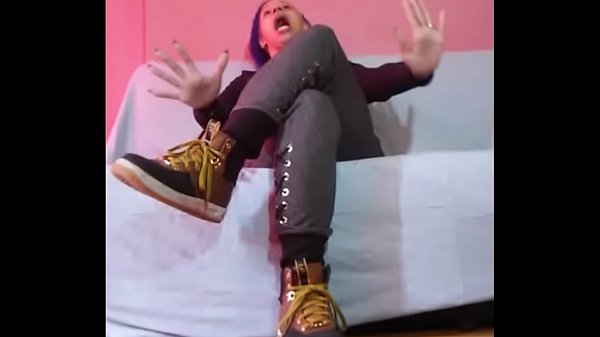 Spanish Latina Milf Gives You A Lesson In Nasty, Filthy Spanish