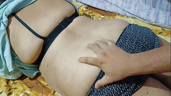 Saucy Desi Bhabi Jiya Gets Her Juicy Backside Rubbed Down