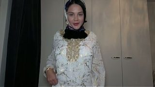 Pov – Banging My Hot Muslim Stepsister While She Keeps Her Hijab On