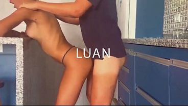 Fui A Putinha Gostosa Do Casal De Policial E Eles Me Comeram Gostoso.