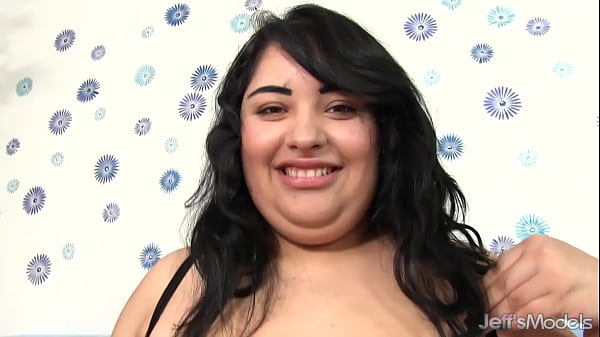 Big Thick Curvy Paige Jensen Gets Herself Off Alone