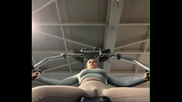 Crazy Public Gym Fucking Right In Front Of Everyone.