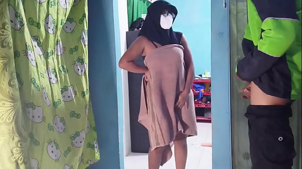 Kepergok Driver Ojol Pas Lagi Colmek Depan Pintu