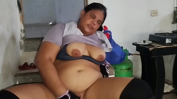 Bbw Colombian With A Big Ass Comes Back From The Gym, Rubs Her Pussy And Ends Up Jerking Off Until She Has A Huge Orgasm