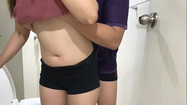 Letting My Neighbor Slam My Wet Pussy Raw – Pinay Porn Scandal