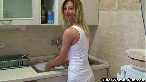 Mom’s Homemade Jerk-off Tapes