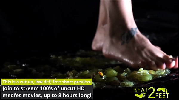 Raven Rogue Stomps Those Angry Grapes, Getting All Wet And Sticky While Pounding The Beat On Feet2feet.
