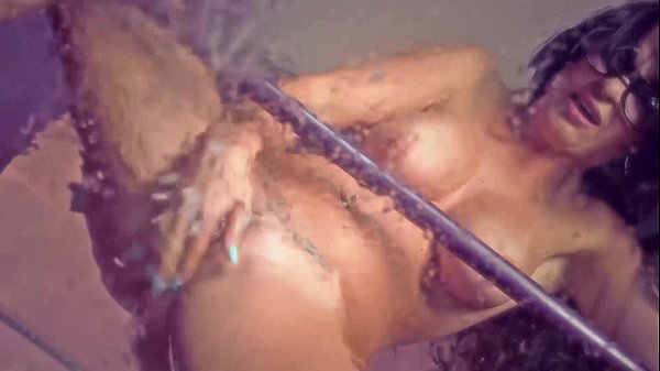 Brunette Webcam Slut Fingers Her Own Wet Pussy